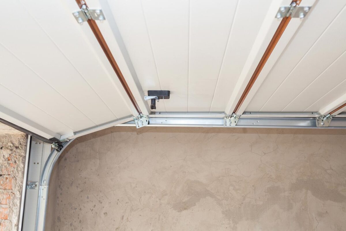 Garage Door Repair: Ensuring Home Security and Functionality